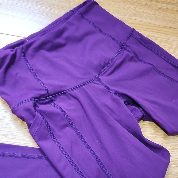Victoria's Secret Women's Capris in Deep Purple - Picture 3 of 4